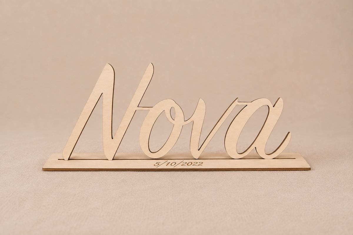 Houten naam met voet